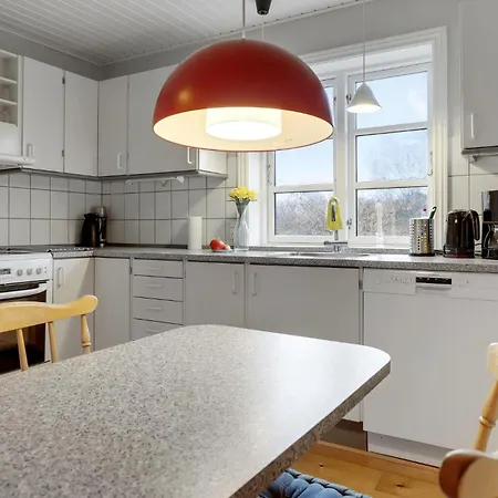Lovely In Aakirkeby With Wifi * Åkirkeby